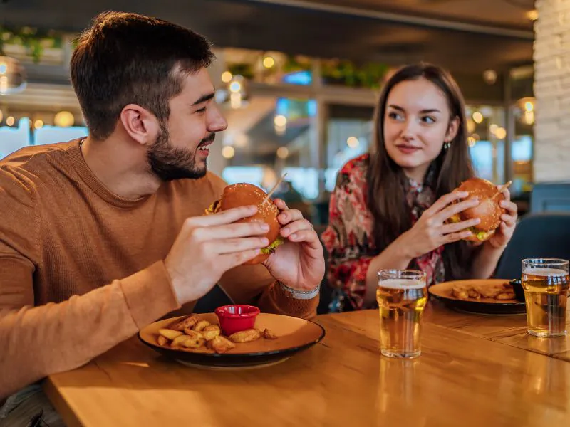 plano de marketing hamburgueria​ eficaz